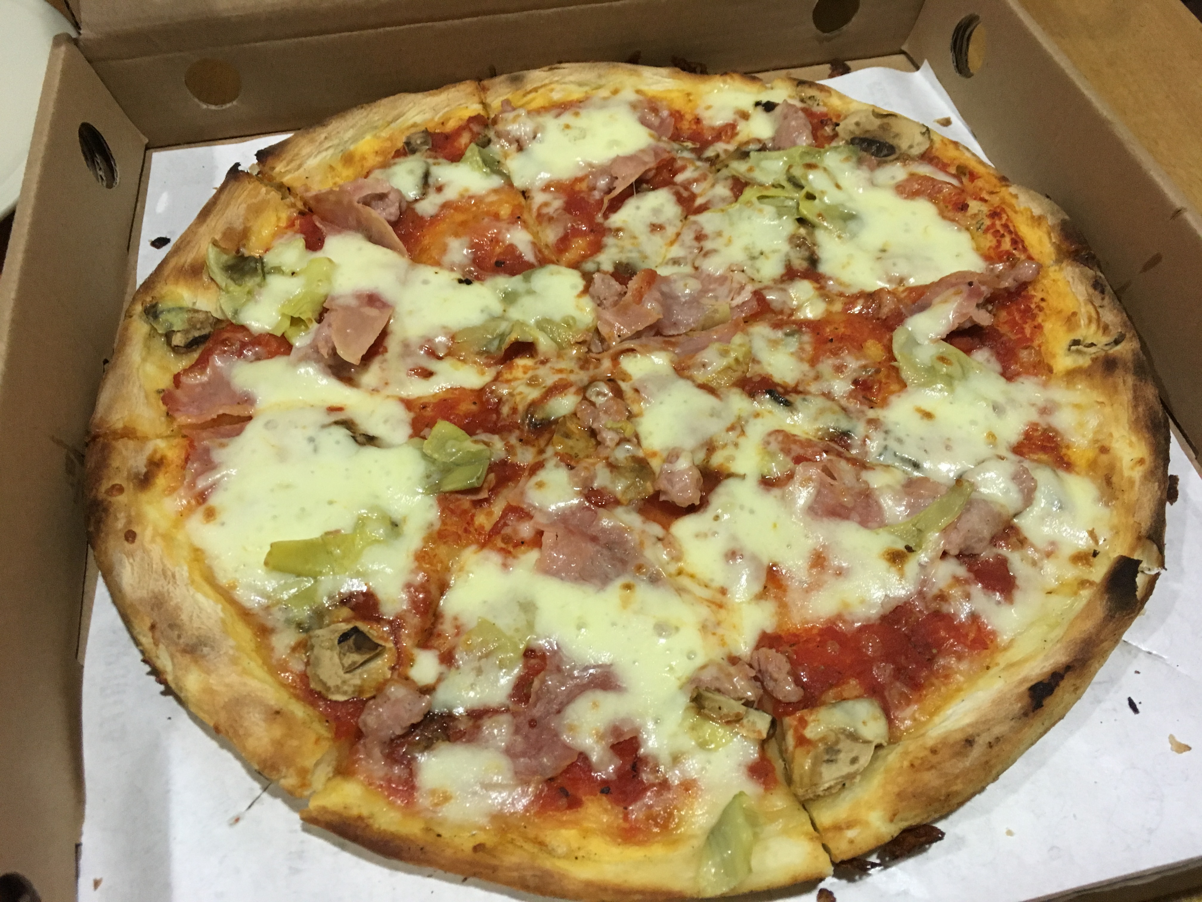 四季披萨